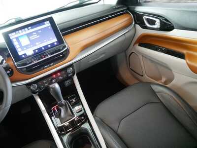 2023 Jeep Compass, $0. Photo 11