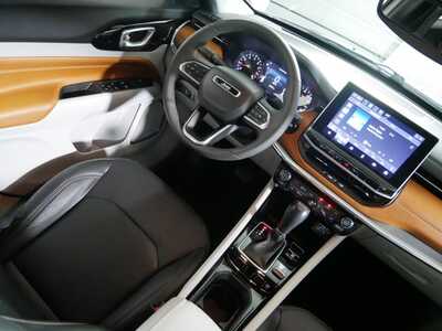 2023 Jeep Compass, $0. Photo 9
