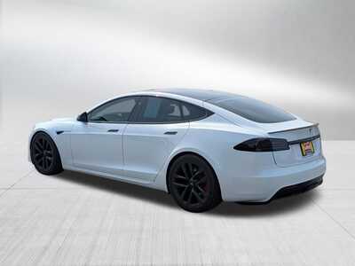 2022 Tesla Model S, $46348. Photo 5