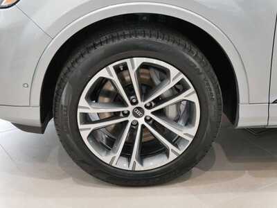 2026 Audi Q7, $70495. Photo 4