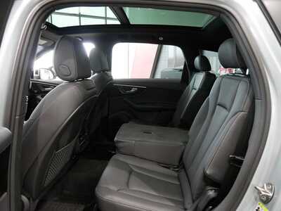 2026 Audi Q7, $70495. Photo 6