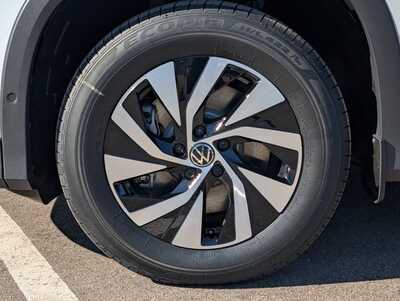 2026 Volkswagen Tiguan, $34731. Photo 4