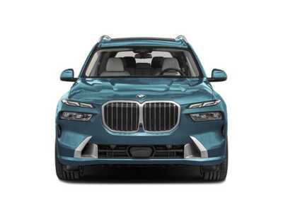 2027 BMW X7, $101290. Photo 4