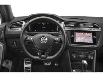 2021 Volkswagen Tiguan, $23848. Photo 10