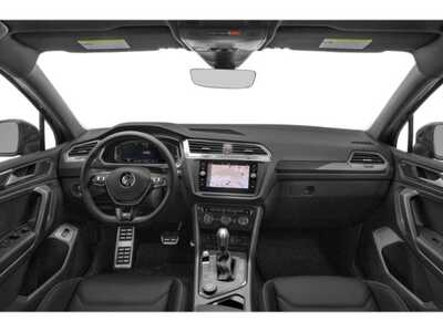 2021 Volkswagen Tiguan, $23848. Photo 11