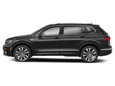 2021 Volkswagen Tiguan, $23848. Photo 6