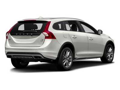 2016 Volvo V60 Cross Country, $0. Photo 2