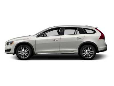 2016 Volvo V60 Cross Country, $0. Photo 3