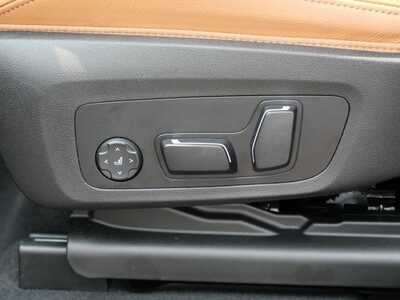 2024 BMW X4, $47348. Photo 10