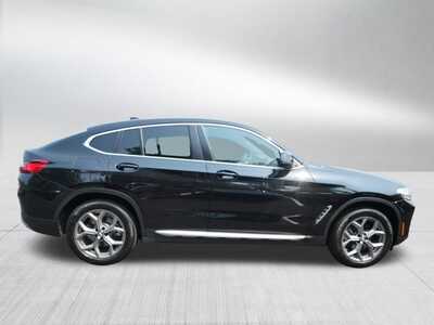 2024 BMW X4, $47348. Photo 5