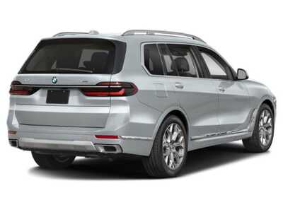 2026 BMW X7, $0. Photo 5