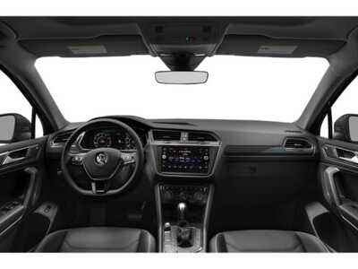 2019 Volkswagen Tiguan, $16848. Photo 11