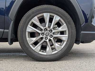 2024 Toyota RAV4, $38348. Photo 11
