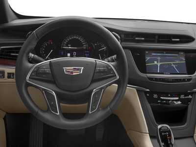 2017 Cadillac XT5, $0. Photo 10