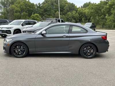 2017 BMW 2 Series, $31600. Photo 4