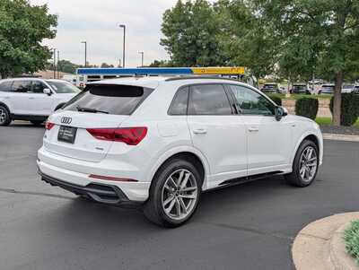 2023 Audi Q3, $30350. Photo 3