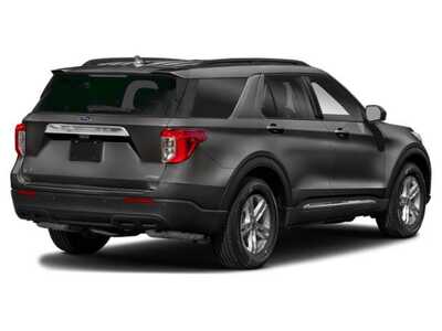 2022 Ford Explorer, $25998. Photo 2