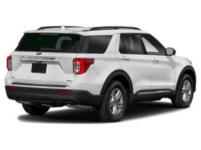 2022 Ford Explorer, $25998. Photo 5