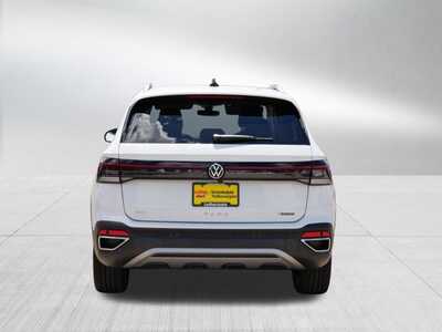 2025 Volkswagen Taos, $29348. Photo 6