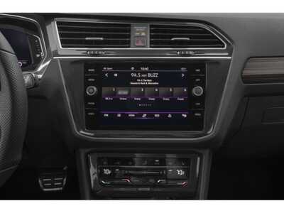 2024 Volkswagen Tiguan, $31348. Photo 10