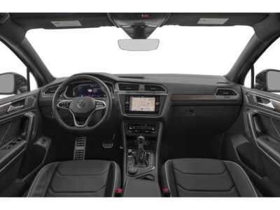 2024 Volkswagen Tiguan, $31348. Photo 8