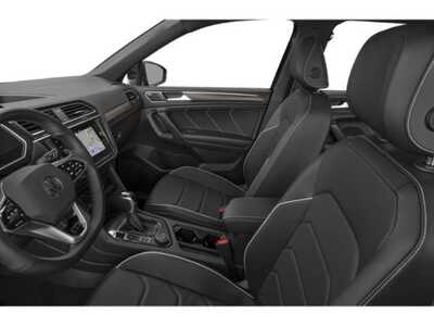 2024 Volkswagen Tiguan, $31348. Photo 9