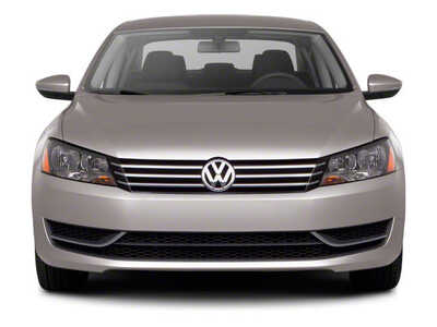 2013 Volkswagen Passat, $0. Photo 4