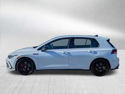2024 Volkswagen Golf, $37348. Photo 4