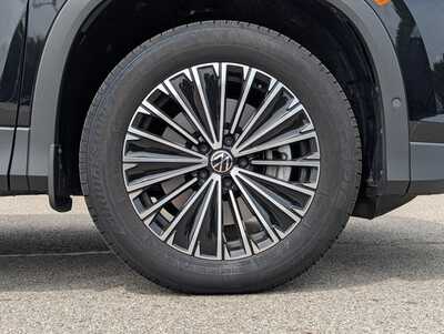 2026 Volkswagen Tiguan, $28848. Photo 11