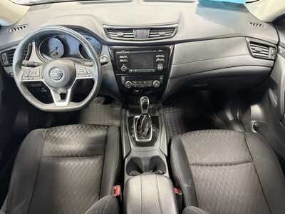 2017 Nissan Rogue, $0. Photo 10