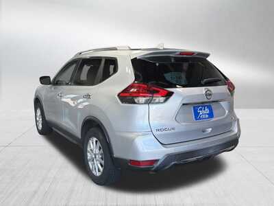 2017 Nissan Rogue, $0. Photo 5