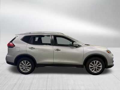 2017 Nissan Rogue, $0. Photo 8