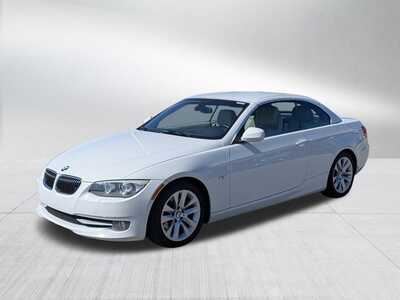 2011 BMW 3 Series, $12848. Photo 3