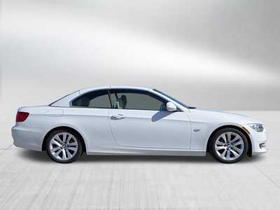2011 BMW 3 Series, $12848. Photo 8
