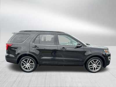 2017 Ford Explorer, $0. Photo 12