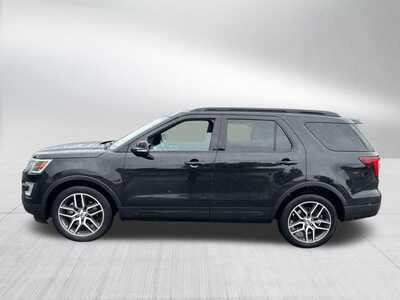 2017 Ford Explorer, $0. Photo 5