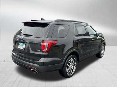 2017 Ford Explorer, $0. Photo 9