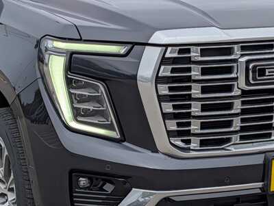 2025 GMC Yukon, $77848. Photo 9