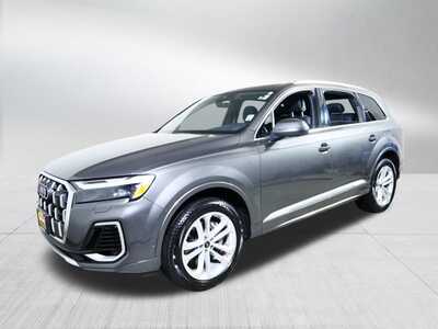 2025 Audi Q7, $0. Photo 3