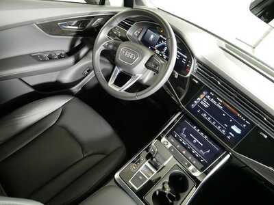 2025 Audi Q7, $0. Photo 9