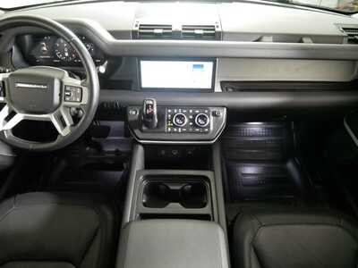 2024 Land Rover Defender, $0. Photo 10