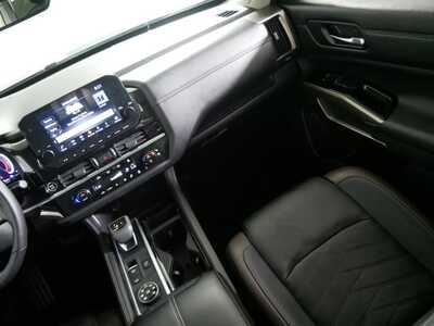 2024 Nissan Pathfinder, $37348. Photo 11
