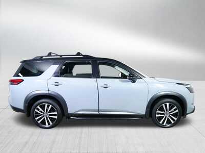 2024 Nissan Pathfinder, $37348. Photo 8
