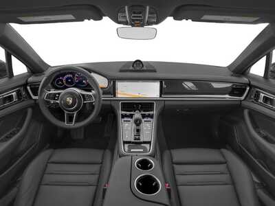2017 Porsche Panamera, $0. Photo 8