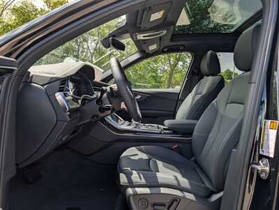 2026 Audi Q7, $67645. Photo 5