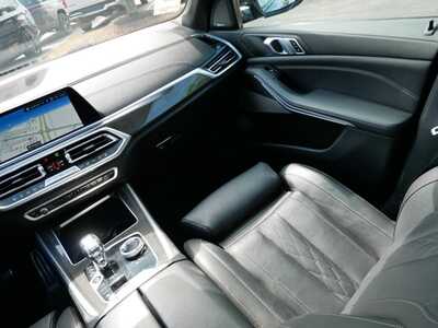 2022 BMW X5, $49348. Photo 11
