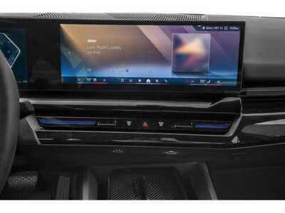 2024 BMW 5 Series, $40000. Photo 12