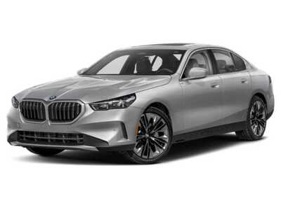 2024 BMW 5 Series, $40000. Photo 4