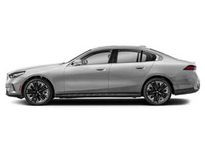2024 BMW 5 Series, $40000. Photo 6