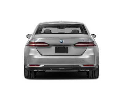2024 BMW 5 Series, $40000. Photo 8